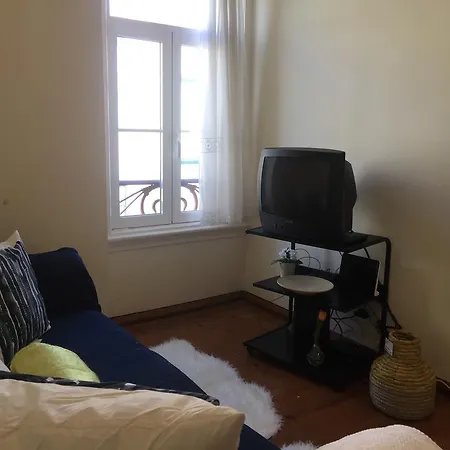 Проживание в семье Chic Low Cost