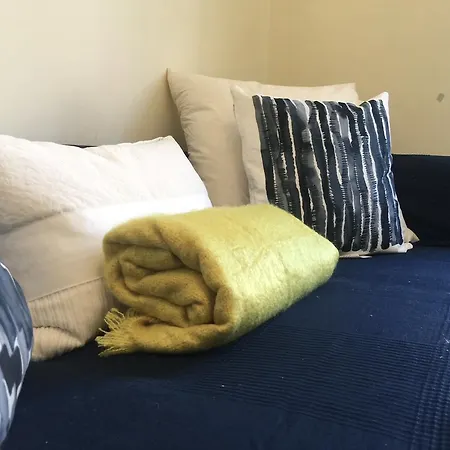Проживание в семье Chic Low Cost